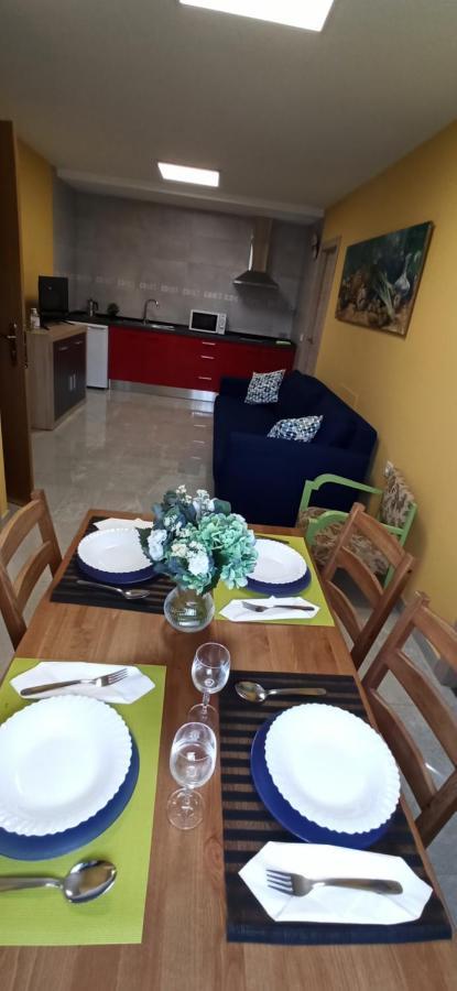 Apartamentos Turisticos Las 3 Golondrinas Peñafiel Buitenkant foto